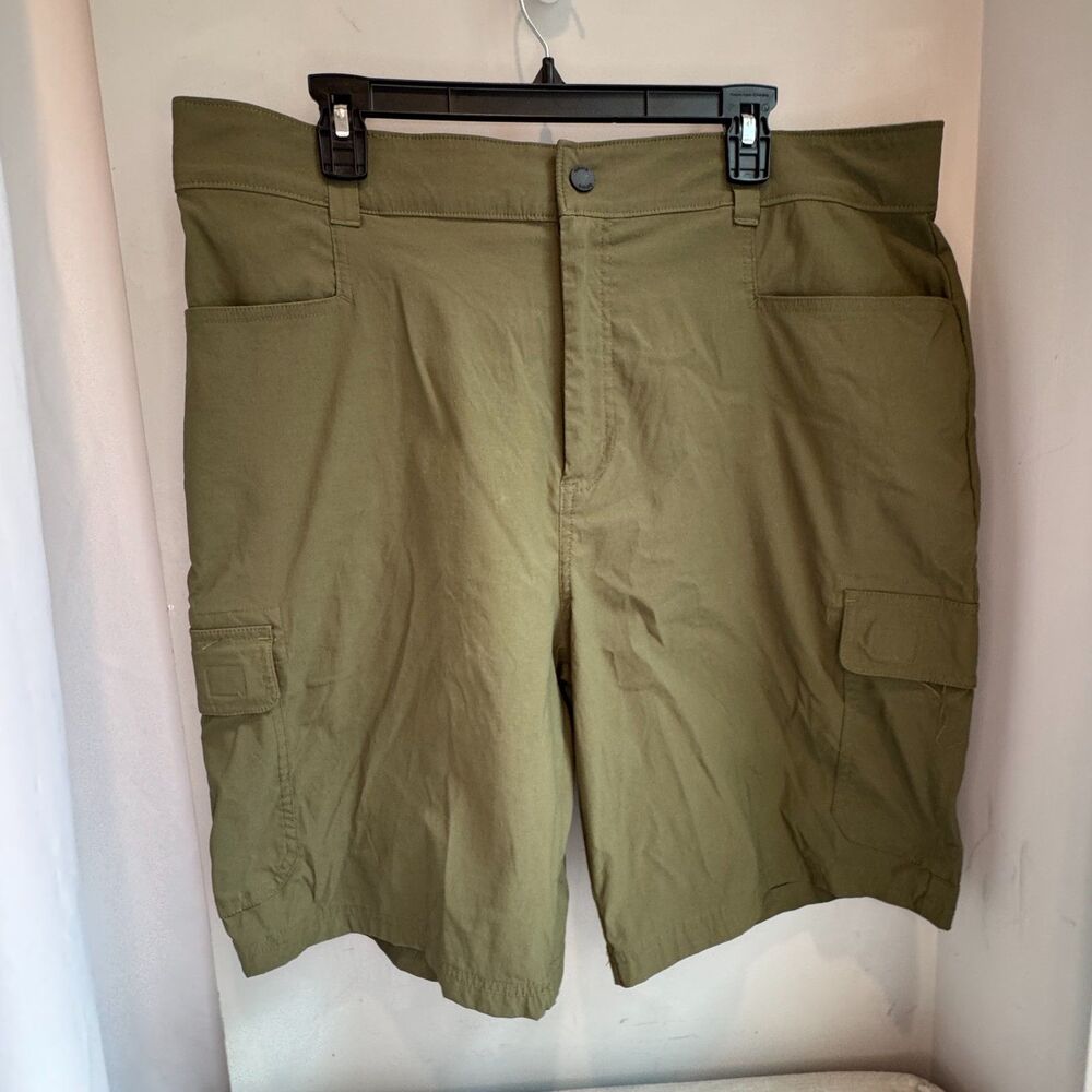 Orvis Men’s Size 40 Cargo Fishing Shorts Green Khaki Comfort Waistband Outdoor - Picture 1 of 11